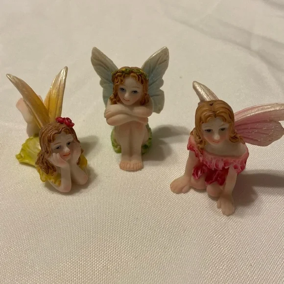 Whimsical Set of Three Miniature Fairy Figurines Whimsy Decor Fairy Garden Vtg - Picture 2 of 7